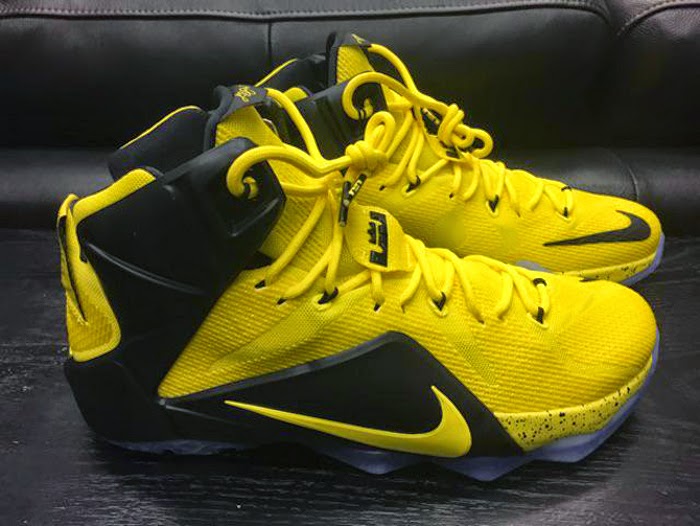 Oregon Ducks8217 LeBron 12 White Home amp Alternate Yellow PEs